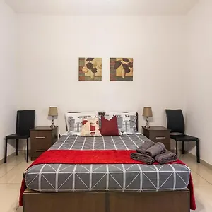  Apartment Superbly Located Cosy 2-bedroom Malta